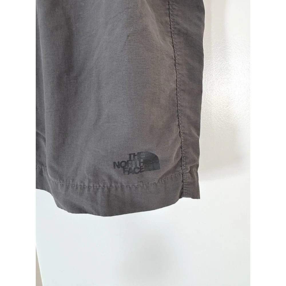 The North Face Mens Hiking Shorts Gray Ripstop Outdoor Trekking Size 36